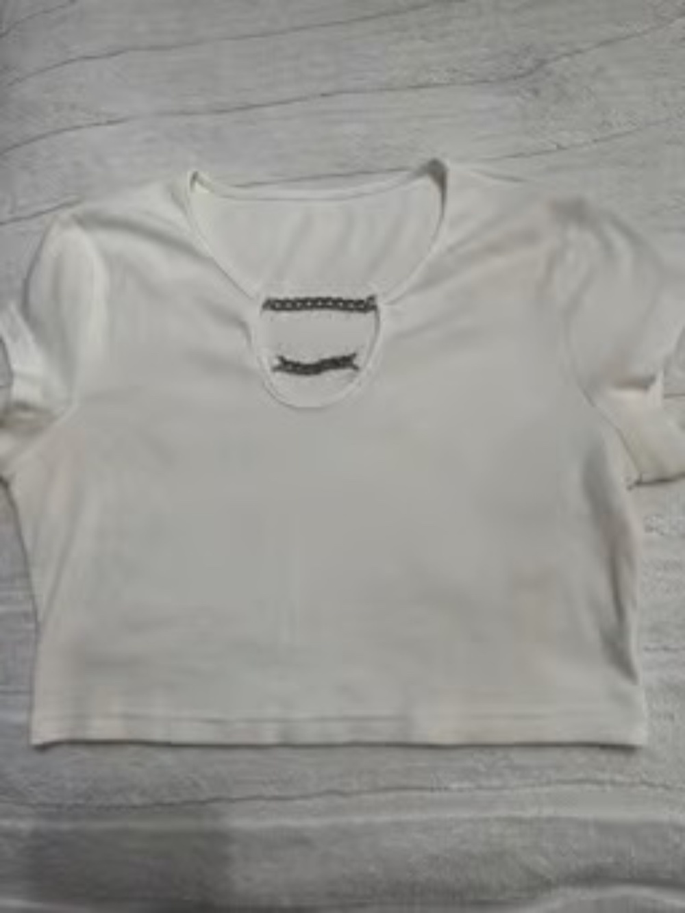 FASHION NOVA SIZE LARGE L WHITE CHAIN CROP TOP LOT5770